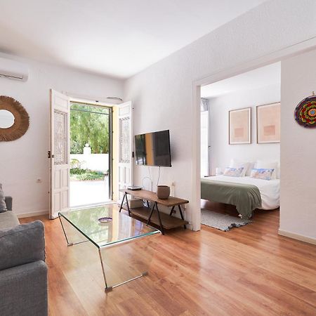 Villa Rosita Suites En Playa De La Malagueta Con Terraza Málaga Kültér fotó