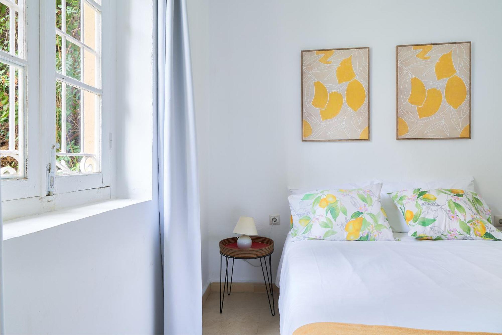 Villa Rosita Suites En Playa De La Malagueta Con Terraza Málaga Kültér fotó